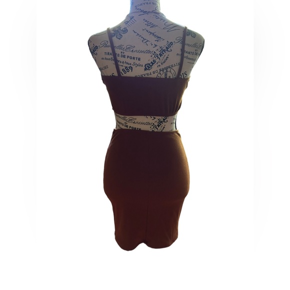 🥳🥳 HOST PICK ✨ NWT Double-Layered Fitted Dress | Supportive & Flattering | M–XL - Picture 3 of 4